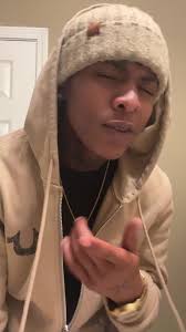 She gone do it all for the gram😩