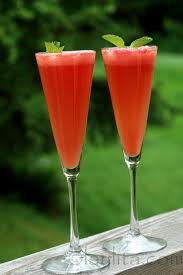 Watermelon Mimosas Great Update On The Traditional Orange Juice Champagne Combo With Images Mimosa Recipe Fun Drinks Yummy Drinks