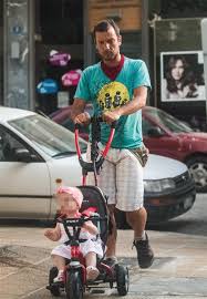Η ηθοποιός που επικρότησε τις καταγγελίες των συναδέλφων της για σεξουαλική παρενόχληση και βία. Klelia Renesh Bolta Sto Parko Deite Fwtografies
