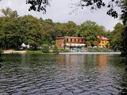 fischerhutte am schlachtensee berlin biergarten fischerhutte verlassene schlosser