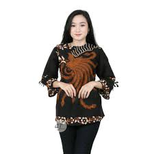 Pada kesempatan kali ini saya akan bagikan 55 model batik atasan wanita modern terbaru yang cocok untuk wanita muslimah dan kantoran. Model Baju Batik Atasan Wanita