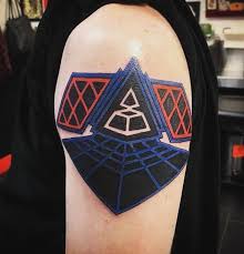 Hey everyone, i'm very much considering going for a daft punk tattoo. My Alive 2007 Tattoo Daftpunk