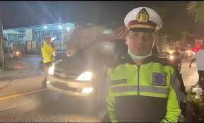 Tebak berapa gaji sopir hotman paris pengacara kondang hotman paris hutapea dikenal gemar mengoleksi mobil mewah. Jembatan Sigagak Di Jalinsum Siantar Medan Amblas Suluh Sumatera