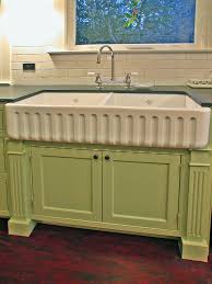 farmhouse sink inside arciform