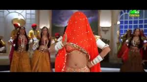 Choli Ke Peeche • In Plainspeak