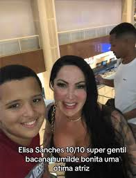 O Moleque Faz Review De Celebridade