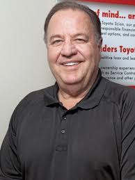 Guy Landers's Instagram, Twitter & Facebook