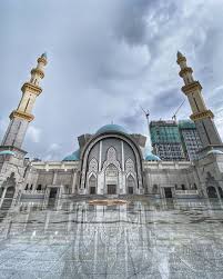 Masjid wilayah persekutuan is one of the best mosques to visit in kuala lumpur. Food Malaysia