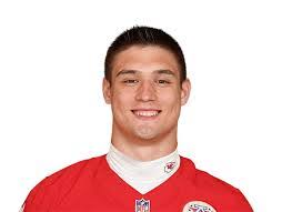 Justin Field's Instagram, Twitter & Facebook