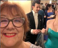 Woman blinded by flying golf disc in park receives $3 million from  Manhattan Beach