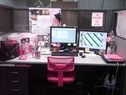 Cutest Cubicle And The Winner Is Womenworking Com Cubicle Decor Office Cute Office Decor Work Office Decor