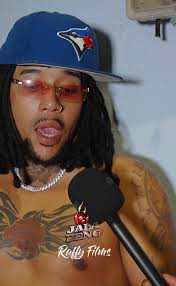 Descubre el mundo de las perlas con GRETTY_45 en el penal de La Victoria