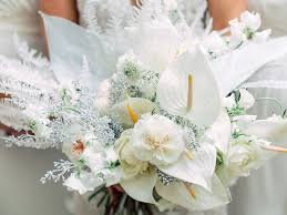 So, if you want flowers, while you are at the grocery store, put flowers in the cart and thank him for them and tell him how much you love being thought of in this way. Bouquet Toss Everything You Need To Know