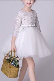 Si votre enfant est joufflu, nous vous recommandons de choisir une taille plus grande. Robe Pour Mariage Petite Fille En Dentelles Perlees Manches Longues Ref Tq012 Robe Communion Et Mariage Fille