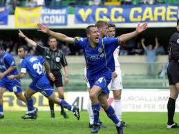 And their away form is considered average, as a result of 5 wins, 6 draws, and 8 losses. A Season With Verona 20 Years Later Hellas Verona The Guardian