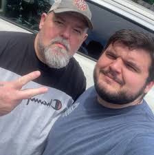 Shane Teeter's Instagram, Twitter & Facebook