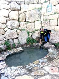 בין הרי ירושלים מסתתרים להם מאות מעיינות שפורצים מן ההר ומרווים את הצומח שסביבם. ×›×™×£ ×'×™×©×¨××œ ×˜×™×•×œ ×¡×˜×£