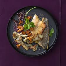 Wolfsbarschfilet Mit Artischocken Rezept In 2020 Artischocken Portionen Artischocken Salat