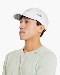 Ciele Hat magnificant