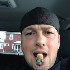 Robert Jelley's Instagram, Twitter & Facebook