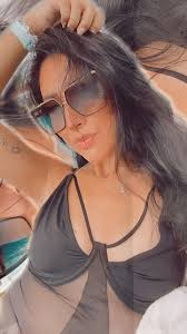 Hace calor ❤️‍🔥❤️‍🔥🌴 #beachvibes #cancun #mexico #playa  #christmasvacation #vacation #pooltime #mar #latina #mexicana  #positivevibes #mevalemadre #blockmebaby #dontbeahater