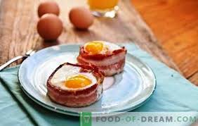 Uova Fritte Con Pancetta Il Miglior Ospite Della Cucina Casalinga La Sorpresa E Difficile E Facile Da Nutrire Fantasia Nei Piatti Di Bacon E Uova