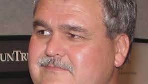 County administrator Loucks resigns