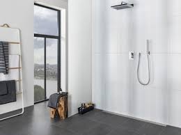 Blanc alimentation et écoulement cachés avec écoulement. Melrose Serienseite