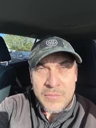 The sun 🌞 this days is too much I can't even open my eyes 🤣🤣 to snap