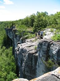 Twenty km west of little current, with ample parking and trailhead off highway 540, 3 km past the bidwell road corner, is the well known cup and saucer trail. Cup And Saucer Trail Manitoulin Island Manitoulin Island Places To See Manitoulin