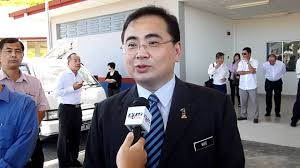 Kuala lumpur, oct 26 — both transport minister datuk seri wee ka siong and communications and multimedia minister tan sri annuar musa had . Yb Datuk Ir Dr Wee Ka Siong Chinese New Year Greeting 2012 Youtube