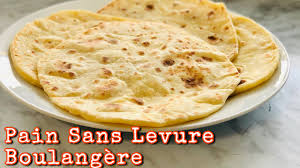 Pain Sans Levure Boulangere Style Naan Indien A La Poele Facile Et Rapide Deli Cuisine Youtube