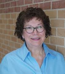 Laura Peeler's Instagram, Twitter & Facebook