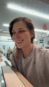 Penny Morse's Instagram, Twitter & Facebook