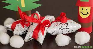 Die weihnachtskugeln verleihen der geschenkverpackung mehr. 7 Ideen Fur Selbst Gemachte Adventskalender Aus Klorollen