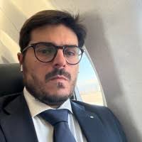 1300+ perfis com “Manetta”