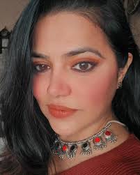 People who are sorry don't repeat the same behavior over and over again.  Period. . #aartimahajan #picoftheday #strongwomen #bold #foryou #explore