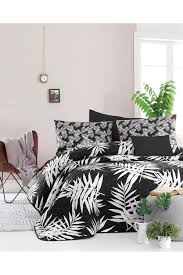 Gri, siyah yanında bir çok renk de yatak örtüsü. Enlora 100 Dogal Pamuk Kapitoneli Yatak Ortusu Seti Tek Kisilik Palmiye Siyah Parfonibutik Ev Tekstili Ve Plaj Modasini Yakalayin
