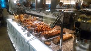 Bacchanal Buffet At Caesars Palace Prices Coupon Hours Nov 2020 Vegas Food Vegas Buffets Best Las Vegas Buffet