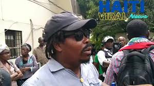 Deklarasyon militant nan lakou parquet de port-au-prince