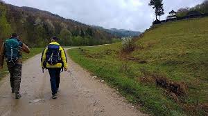 Baile Olanesti Traseu Drumetie Spre Cabana Cheia Cabana Hiking Hiking Trails