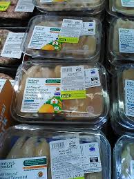 It's time for our monthly birthday cake giveaway! If you have a birthday in  August, comment below and you could have a chance of winning a free  birthday cake! The winner will