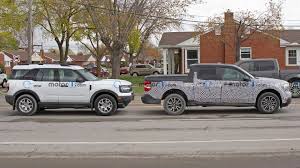 Ford's new small truck comes with a standard hybrid powertrain good for 40 mpg, and it starts at $21,490 delivered. New Spy Shots Show Compact Ford Maverick Truck S True Size