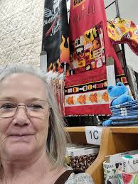 Another day in the books, was able to make it to Quilt Cottage at Ben  Franklin, Bonny Lake. The Quilt Barn, Puyallup. Gee Gees Quilting Yelm. The  shiplap Quilt Shop Olympia. And