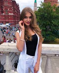 Из милой шатенки алина превратилась в роскошную платиновую блондинку. Ni Gramma Plastiki Vse Svoe Rodnoe Kak Vyglyadit Samaya Missrossiya 2019 V Trende