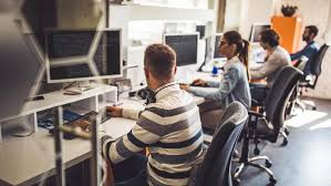 Yuk, kepoin satu per satu dan pilih deh. Cara Aman Jaga Diri Dari Virus Corona Saat Kerja Di Kantor