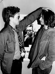 Keanu reeves and river phoenix in the magazine cover scene from my own private idaho (1991). River Phoenix And Keanu Reeves During Filming Of My Own Private Idaho 1991 Oldschoolcool