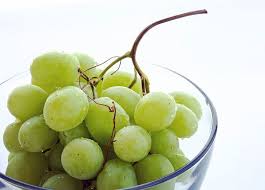 How To Store Every Single Type Of Fruit Even If It S Half Eaten Fruit And Vegetable Storage Storing Fruit Fruit Storage
