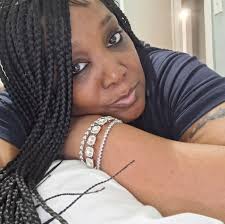 Surround yourself with women who pray for you behind your back. 💓