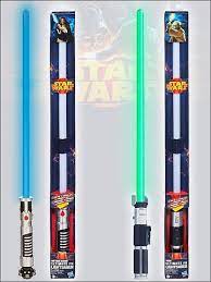 Mulți fani ai războiului stelelor au încercat să creeze o sabie laser autentică, dar au reușit să obțină doar aspectul, prin prin adăugarea de substanțe chimice in amestec, se pot face diferite culori: Sabie Laser Star Wars Hasa0861